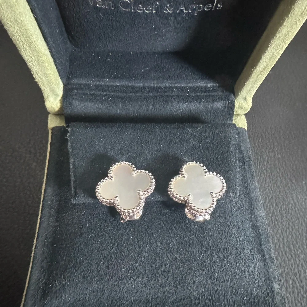 Van Cleef & Arpels mother of pearl Earrings - Picture 8 of 9